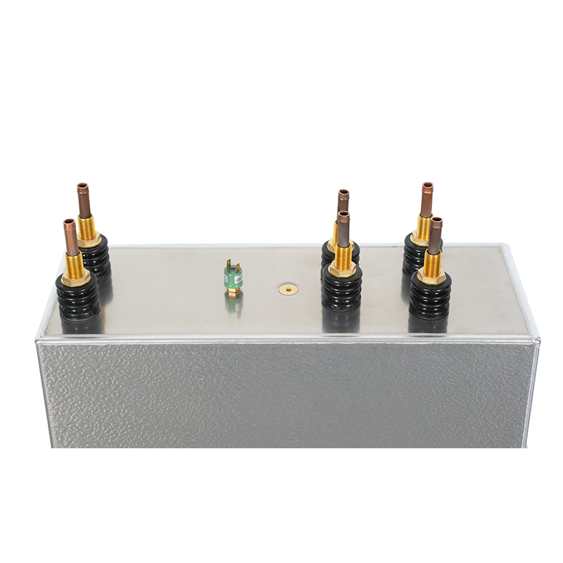 Elektromagnetisk analyse av samleskinnegeometri i RFM 3300V 7350KVar 1500Hz metallisert filmvarmekondensatorer